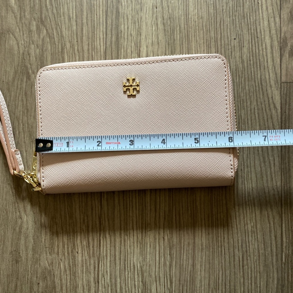 Tory Burch Zip Around Wallet Wristlet Blush Pink | Saffiano Leather | Like New - Picture 5 of 9